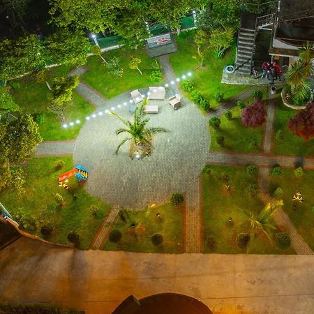 Green Yard Hotel Batumi Eksteriør bilde